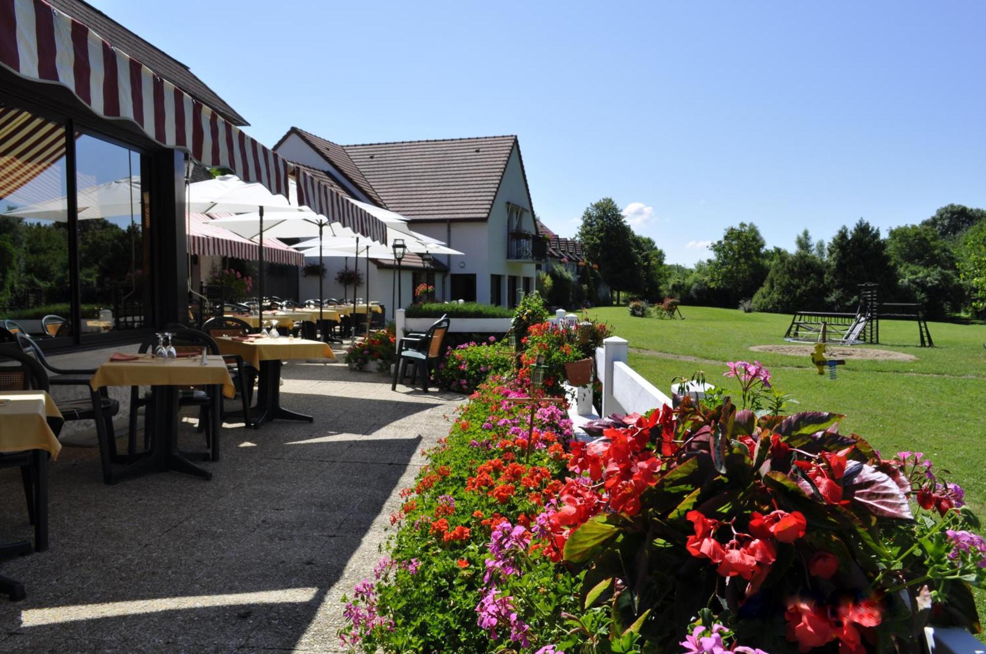Hotel Restaurant Le Relais De Pouilly Экстерьер фото
