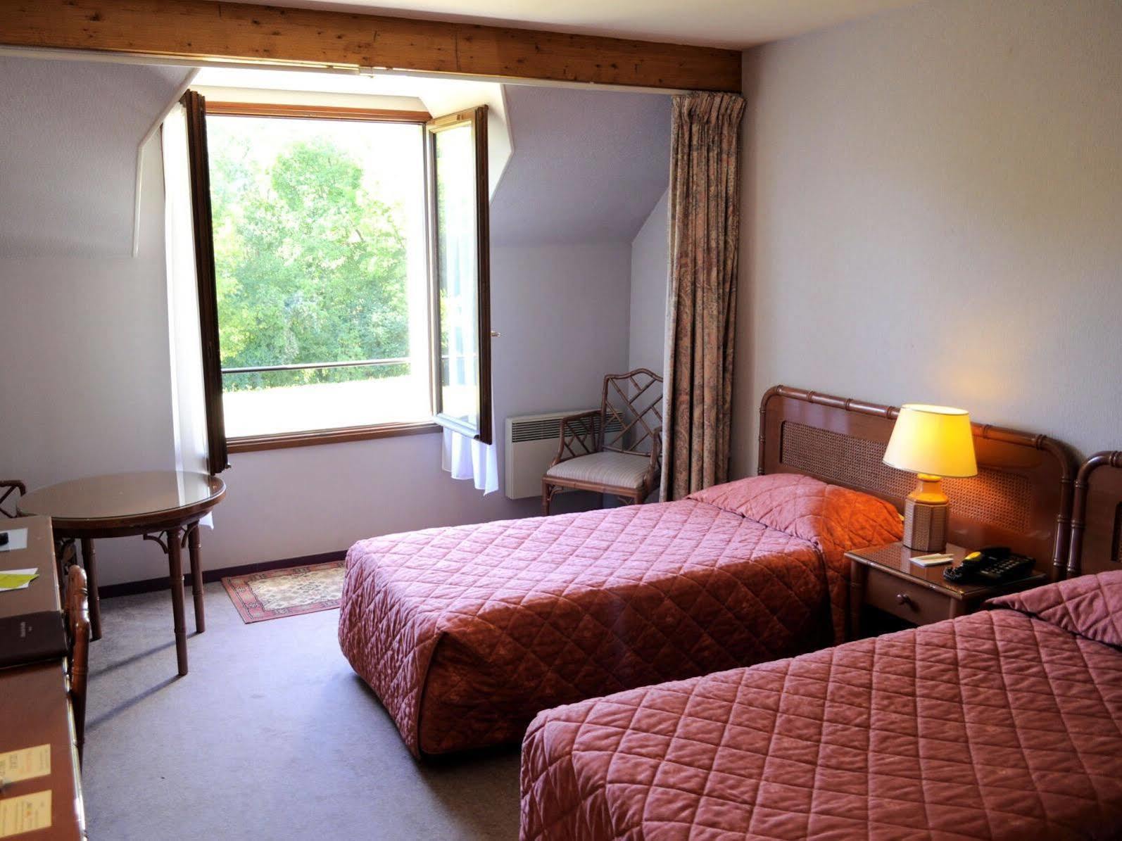 Hotel Restaurant Le Relais De Pouilly Экстерьер фото