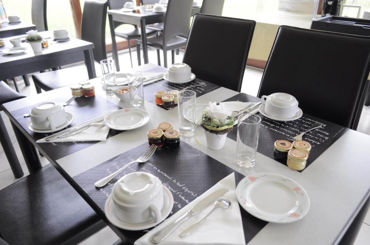 Hotel Restaurant Le Relais De Pouilly Экстерьер фото